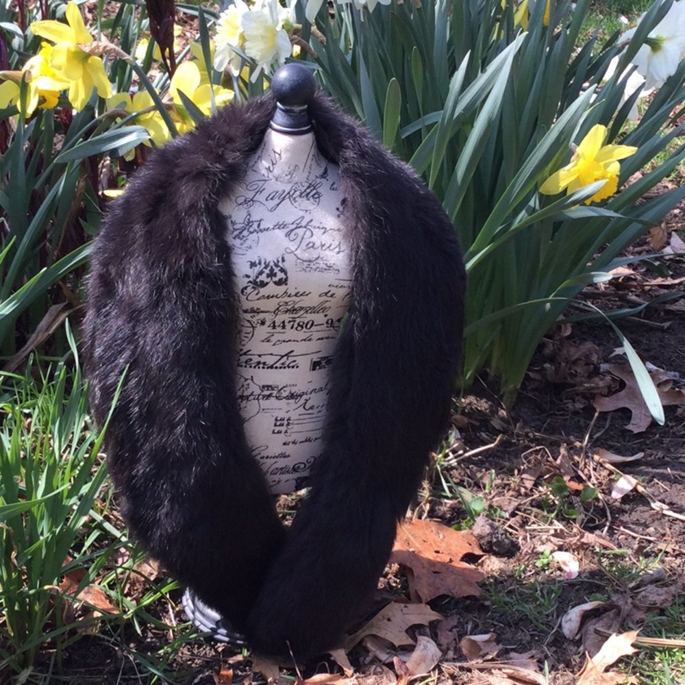 Faux fur collars